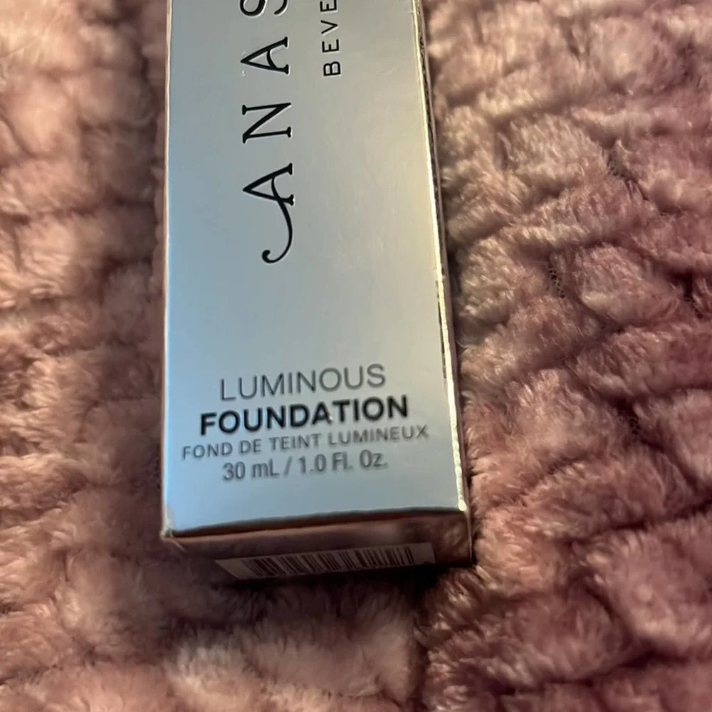 NWT Anastasia Beverly Hills liquid Luminous foundation 350C 🎉